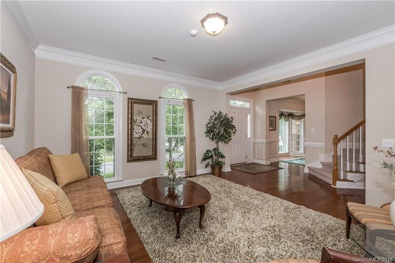6410 Red Maple Dr, Charlotte, NC 28277