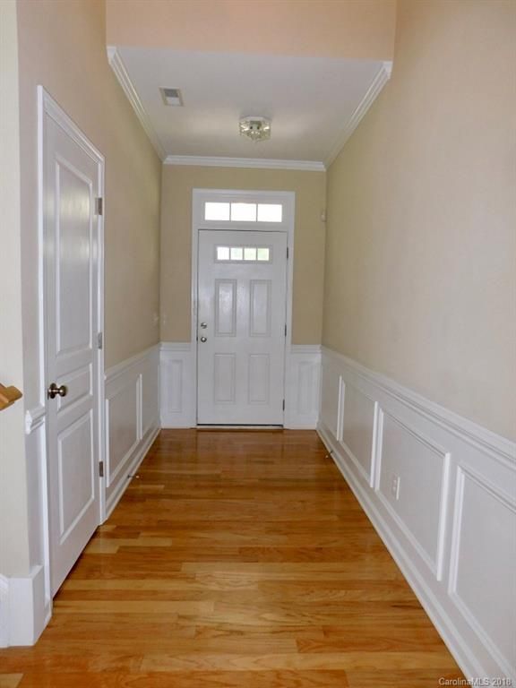 6128 Pale Moss Ln E, Charlotte, NC 28269