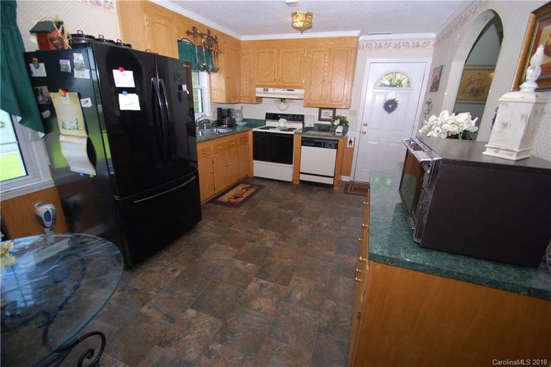 113 Bright Ave, Bessemer City, NC 28016