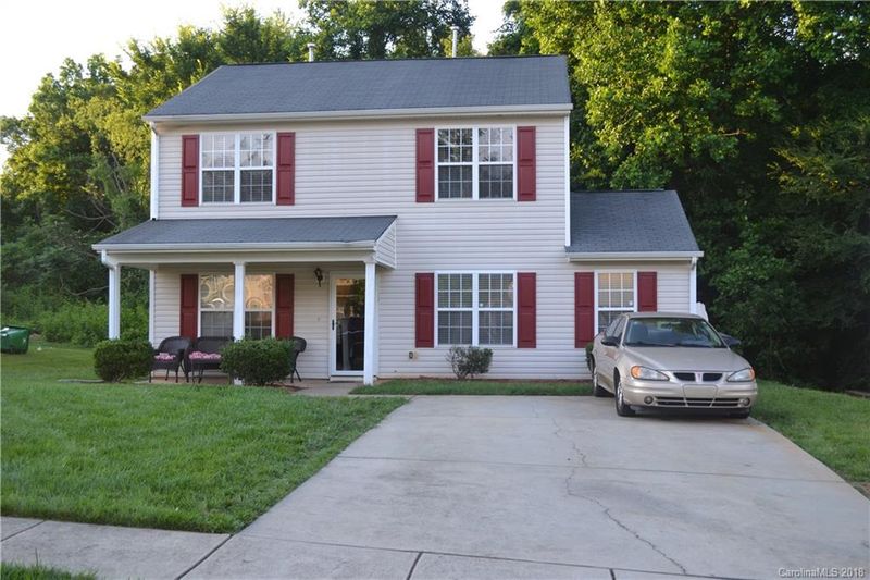 11109 Olde English Dr, Charlotte, NC 28216