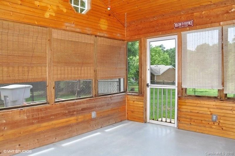 6018 Scots Bluff Dr, Charlotte, NC 28227