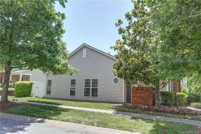 236 Ross Moore Ave, Charlotte, NC 28205
