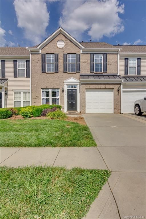 174 Autumn Falls Dr, Clover, SC 29710