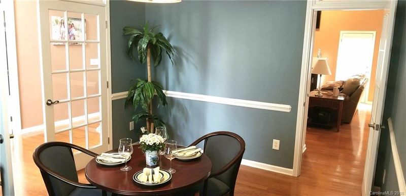 5803 Parkstone Dr, Matthews, NC 28104