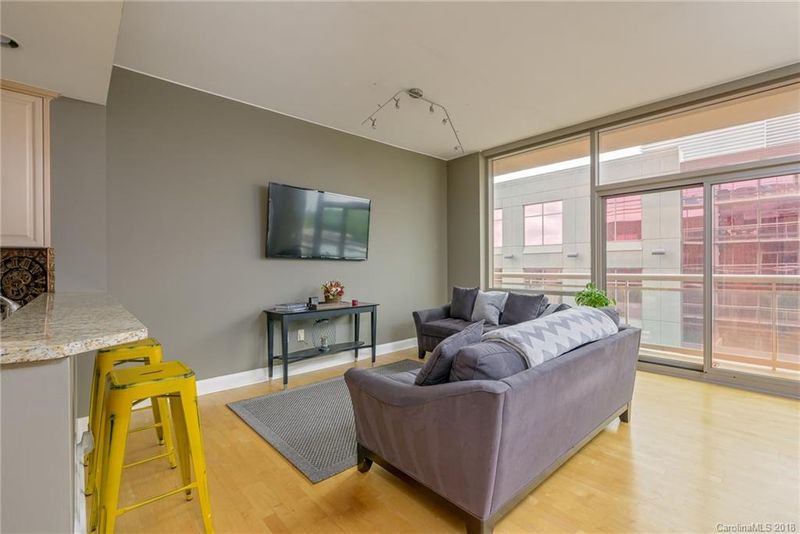315 Arlington Ave #702, Charlotte, NC 28203