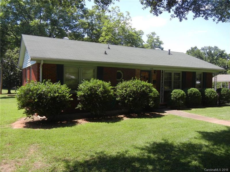 2344 Pruitt St, Charlotte, NC 28208