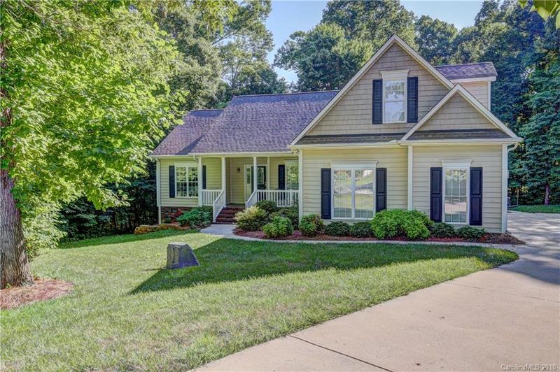 1004 Miss Daisy Ln, Kannapolis, NC 28083