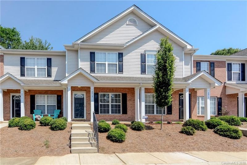 2913 Little Stream Ct, Matthews, NC 28105
