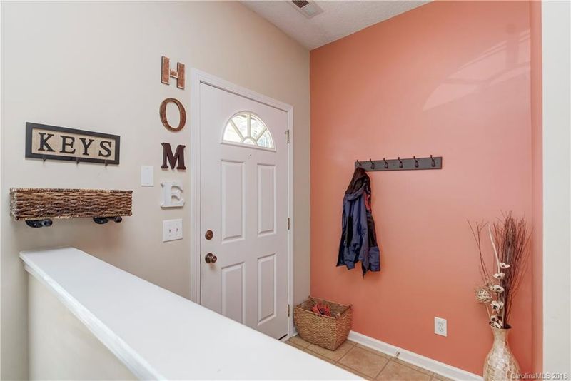 2913 Little Stream Ct, Matthews, NC 28105