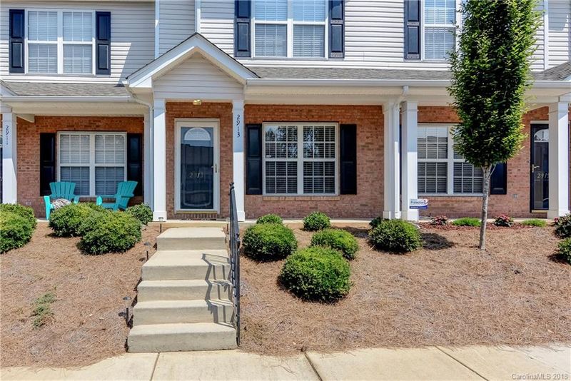 2913 Little Stream Ct, Matthews, NC 28105
