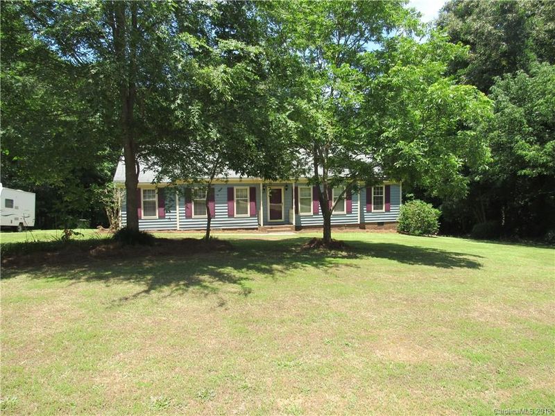 2324 Deer Track Cir, Lancaster, SC 29720