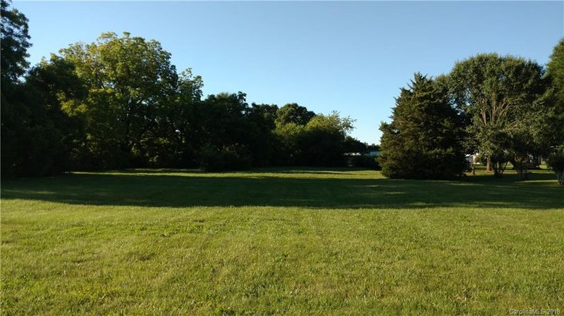 2059 31st Avenue Dr, Hickory, NC 28601