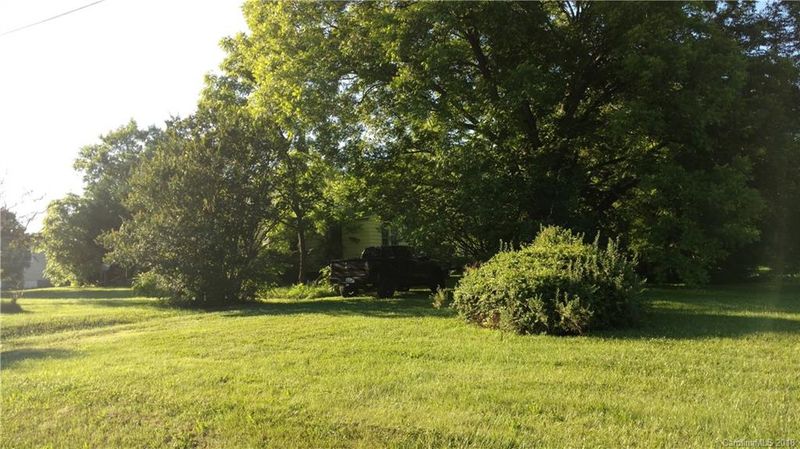 2059 31st Avenue Dr, Hickory, NC 28601