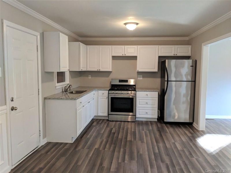 3942 Barlowe Rd, Charlotte, NC 28208