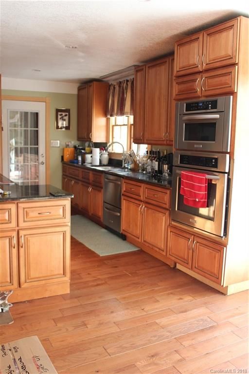 949 Coventry Rd, Kannapolis, NC 28081