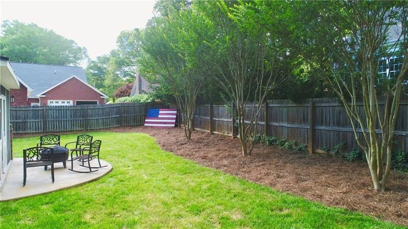 416 14th Ave NW, Hickory, NC 28601