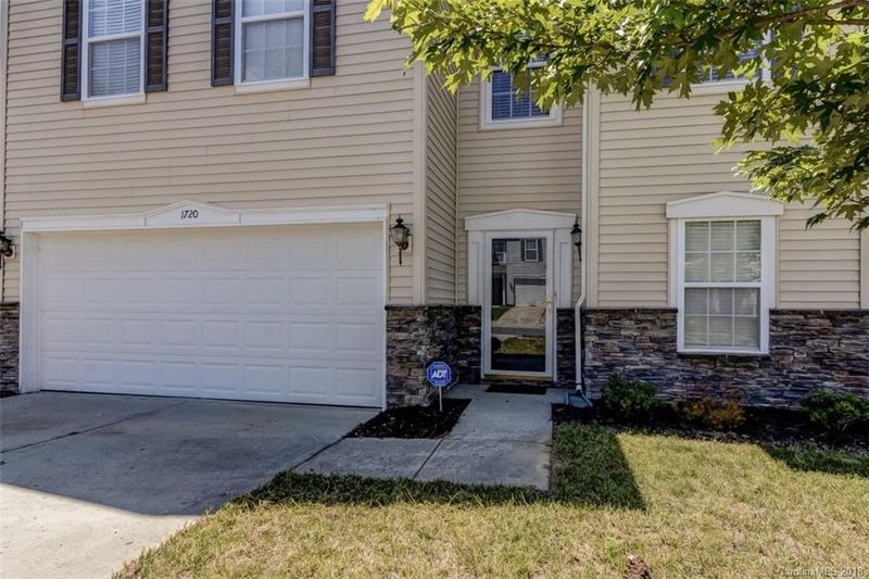 1720 Larne Cir, Charlotte, NC 28214