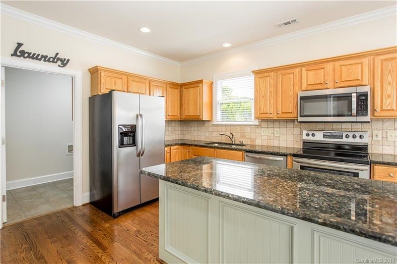 813 Celbridge Ct, Charlotte, NC 28270