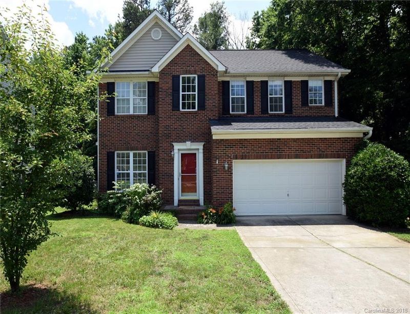 2208 Candlelight Woods Dr, Matthews, NC 28105