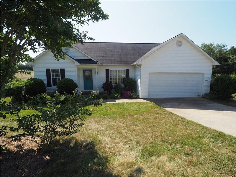4720 Powder Horne Ln, Conover, NC 28613
