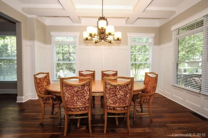 2820 Attaberry Dr, Charlotte, NC 28205
