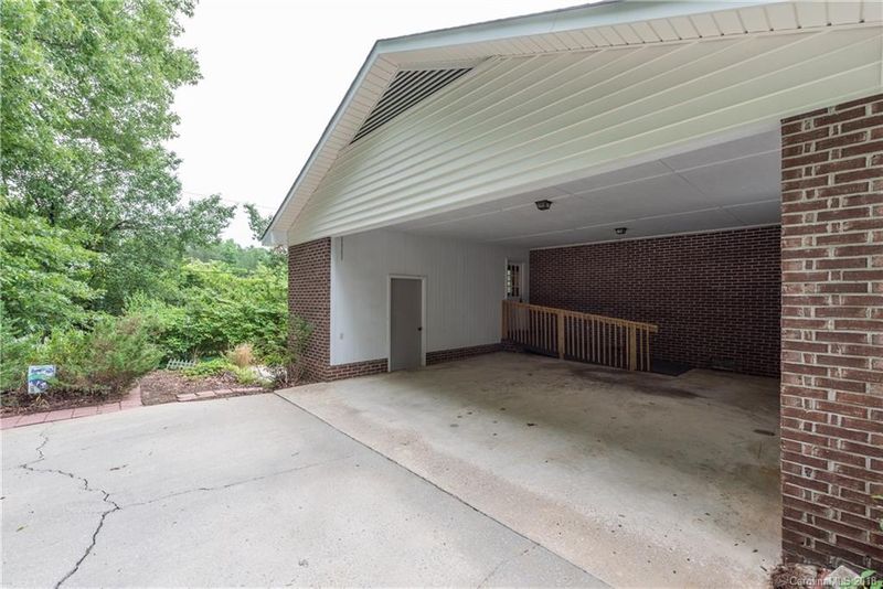 1209 Hawthorne Rd, Lancaster, SC 29720