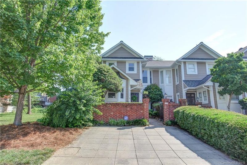 810 Greenleaf Ave, Charlotte, NC 28202