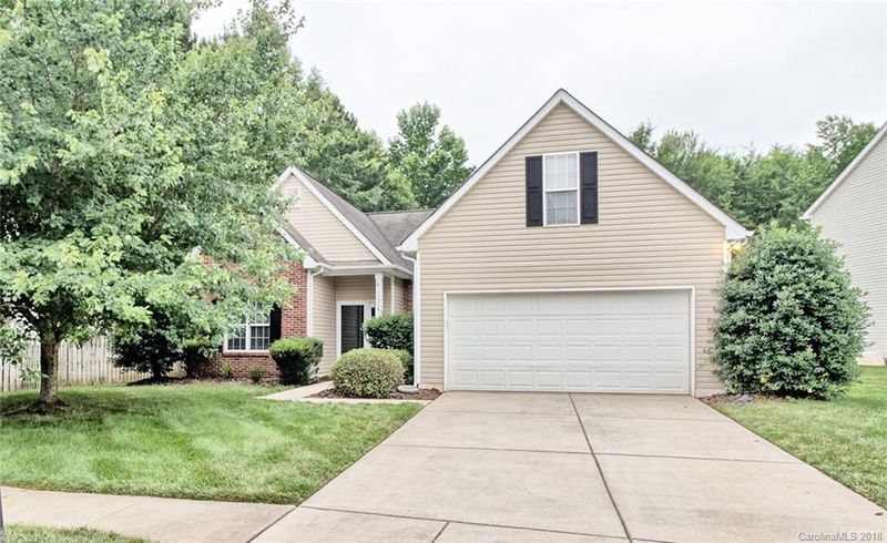 11214 Travis Gulch Dr, Charlotte, NC 28277