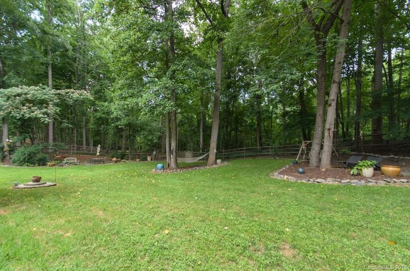 1117 Reynards Cir, Lincolnton, NC 28092