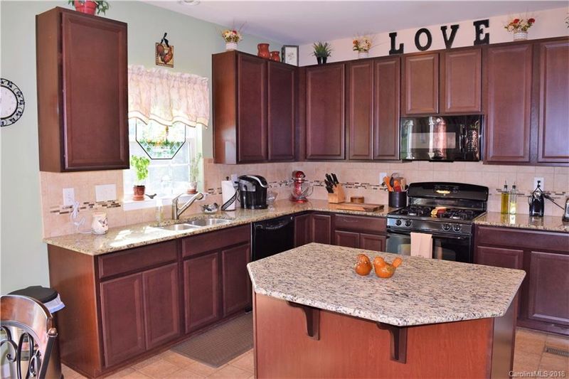 3867 Rivendell Rd, Denver, NC 28037