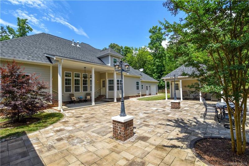 1530 Green Leaf Ln, Denver, NC 28037