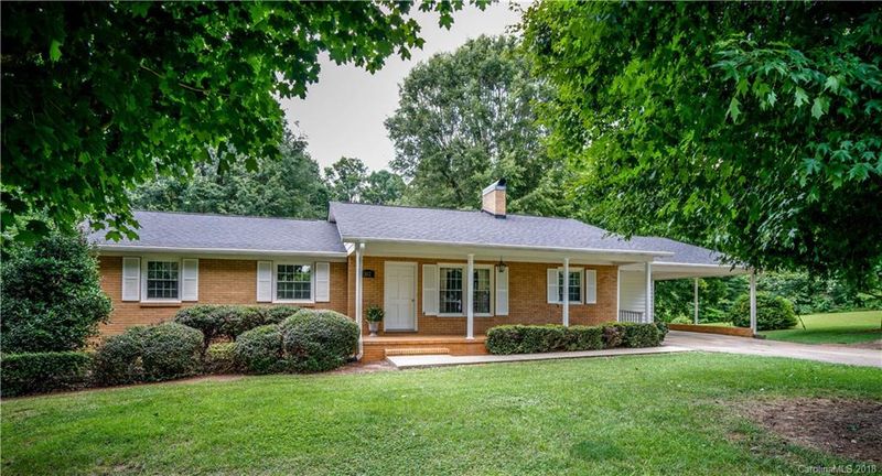 312 Terrace Pl, Lincolnton, NC 28092