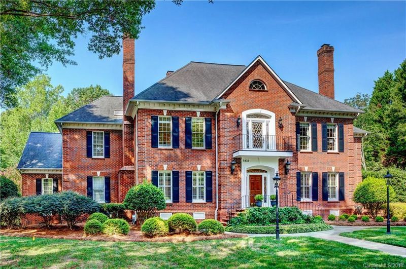 5432 Summerpond Ct, Charlotte, NC 28226