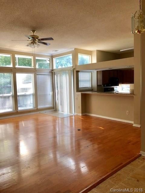 2800 Silkstream Ln, Charlotte, NC 28262