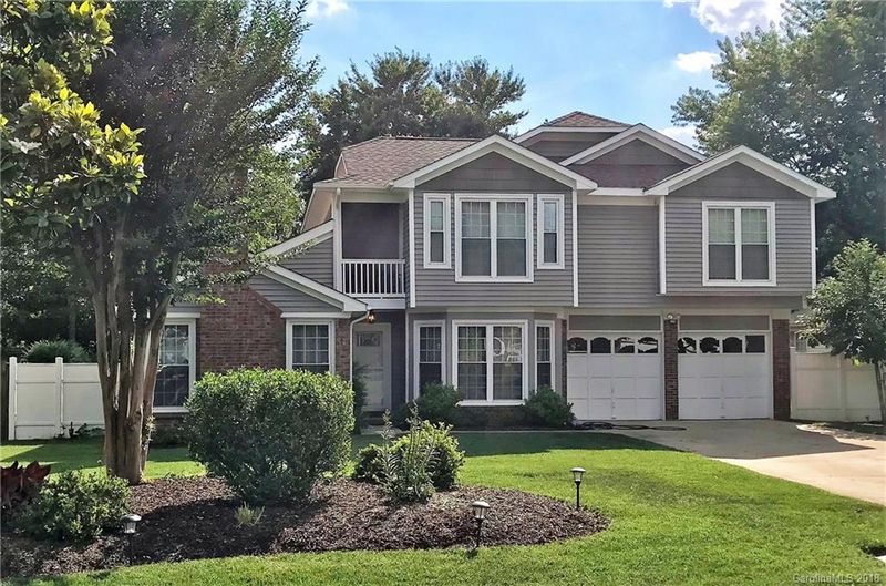 10301 Fairway Ridge Rd, Charlotte, NC 28277