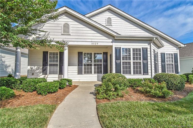 10129 Bishops Gate Blvd, Pineville, NC 28134