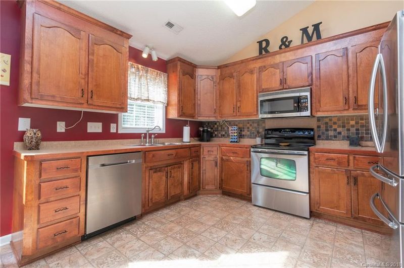 4381 Timberwood Dr, Gastonia, NC 28056