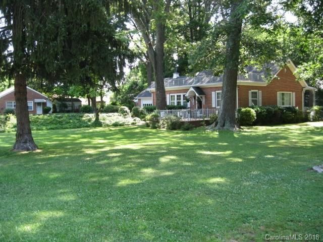 208 W First St, Lowell, NC 28098