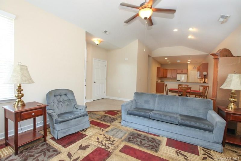 5581 Prosperity View Dr, Charlotte, NC 28269