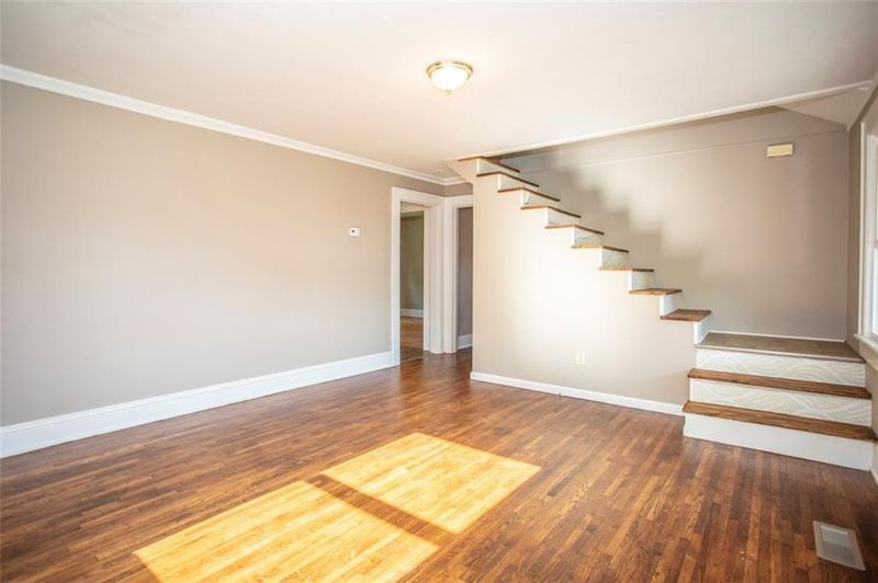 1250 8th St NE, Hickory, NC 28601