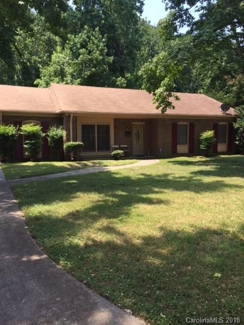 823 Plumstead Rd, Charlotte, NC 28216