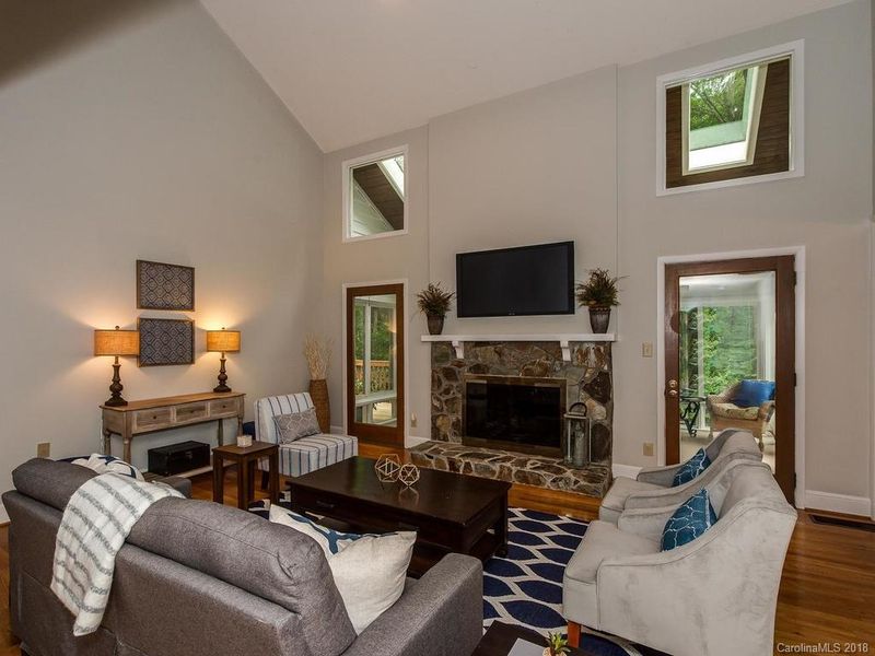 9218 Hampton Oaks Ln, Charlotte, NC 28270