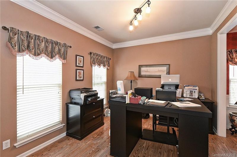 9941 Mitchell Glen Dr, Charlotte, NC 28277