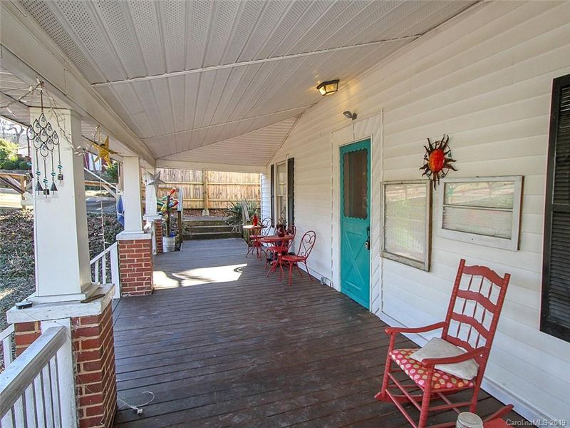 29 Liberty St W, York, SC 29745