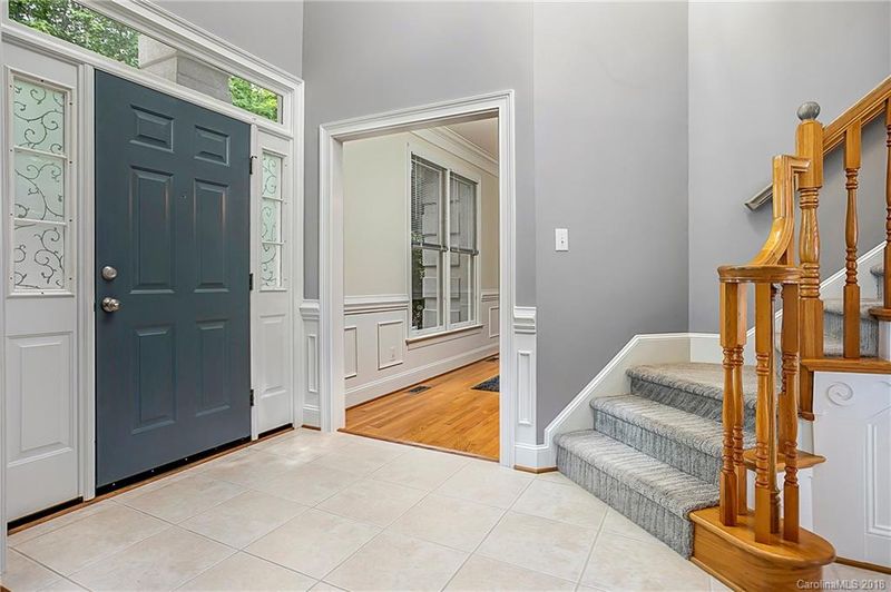 6024 Greystone Dr, Matthews, NC 28104