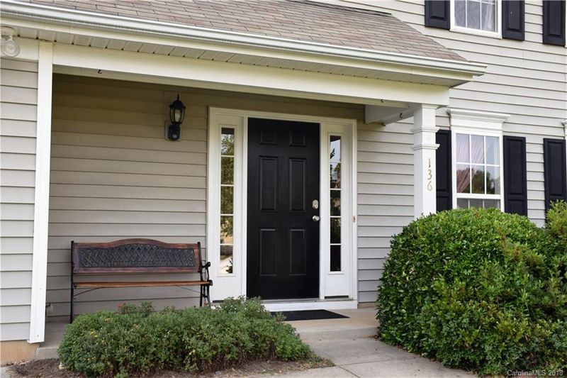 136 Barrington Dr, Mount Holly, NC 28120