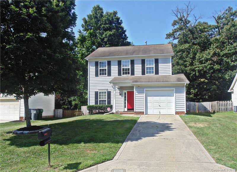 10011 Baxter Caldwell Dr, Charlotte, NC 28213