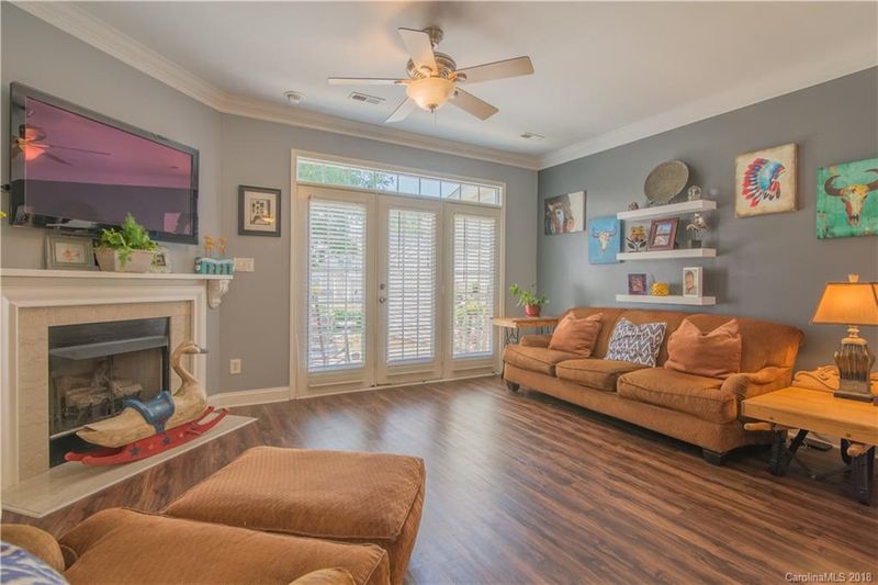 205 Ross Moore Ave, Charlotte, NC 28205