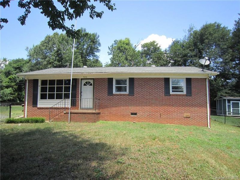 506 Telegraph Dr, Gastonia, NC 28056