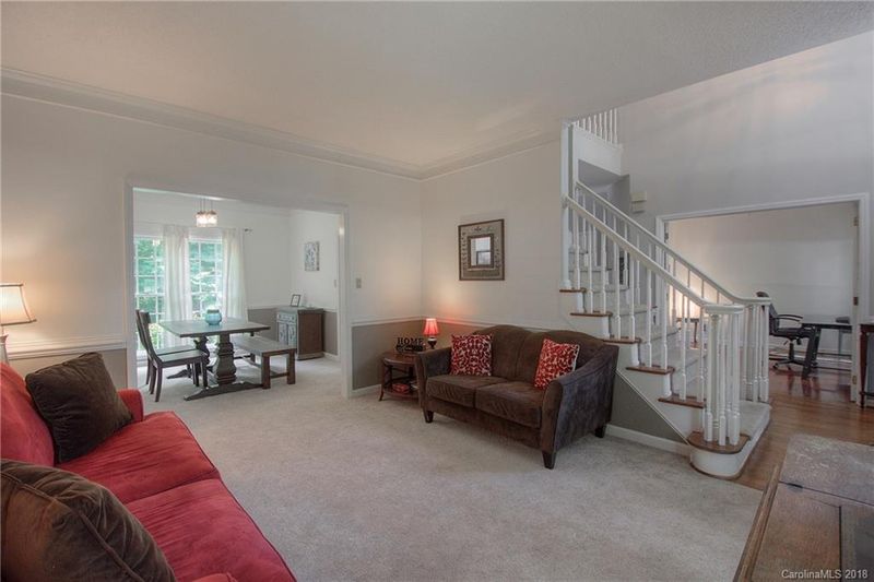 1014 Sunnyview Cir, Matthews, NC 28105